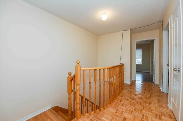 3 Haymer Dr, House attached with 3 bedrooms, 3 bathrooms and 4 parking in Vaughan ON | Image 14