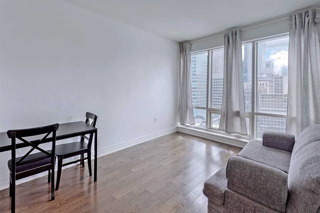 1407 - 8 The Esplande Ave, Condo with 1 bedrooms, 1 bathrooms and 0 parking in Toronto ON | Image 6