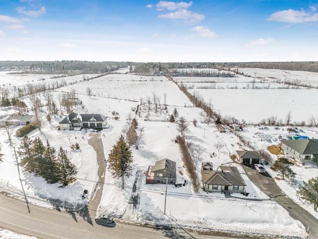 3646 Front Road E, House detached with 1 bedrooms, 1 bathrooms and 4 parking in East Hawkesbury ON | Image 9
