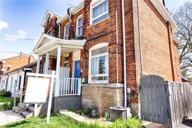 152 Locke Street N, House semidetached with 3 bedrooms, 1 bathrooms and null parking in Hamilton ON | Image 2