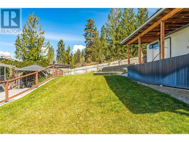 1995 Hollywood Road, House detached with 5 bedrooms, 2 bathrooms and 4 parking in Kelowna BC | Image 22