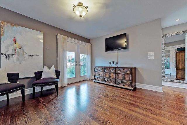 65 O'connor Dr, House detached with 3 bedrooms, 5 bathrooms and 3 parking in Toronto ON | Image 11