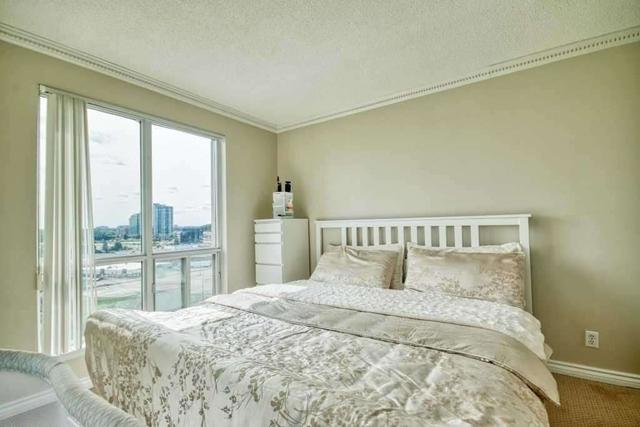 1106 - 18 Lee Centre Dr, Condo with 3 bedrooms, 2 bathrooms and 2 parking in Toronto ON | Image 23
