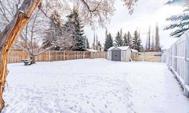 332 Riverglen Drive Se, House detached with 3 bedrooms, 1 bathrooms and 4 parking in Calgary AB | Image 25