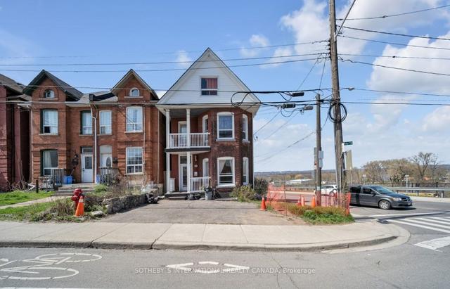 301 Bay St N, House detached with 1 bedrooms, 3 bathrooms and 0 parking in Hamilton ON | Image 29