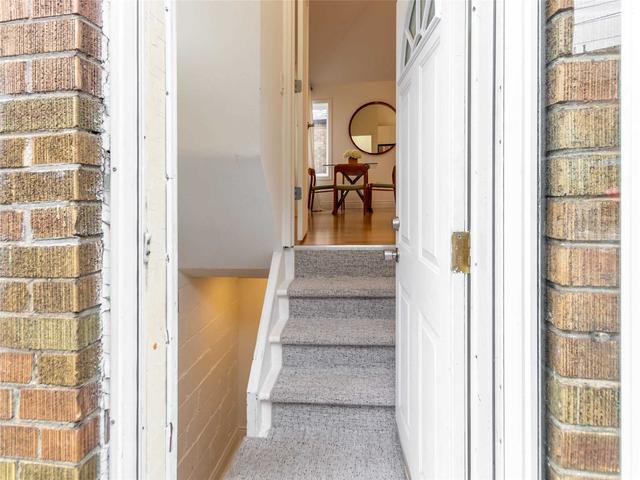 1356 Woodbine Ave, House detached with 2 bedrooms, 2 bathrooms and 5 parking in Toronto ON | Image 24