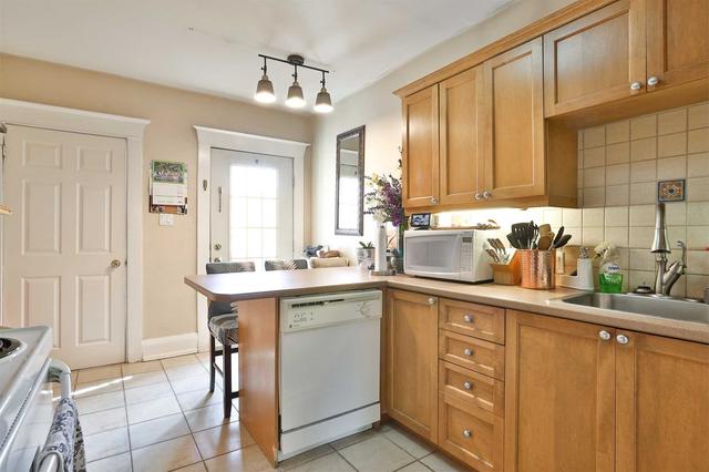45 Berwick Ave, House detached with 3 bedrooms, 3 bathrooms and 3 parking in Toronto ON | Image 13