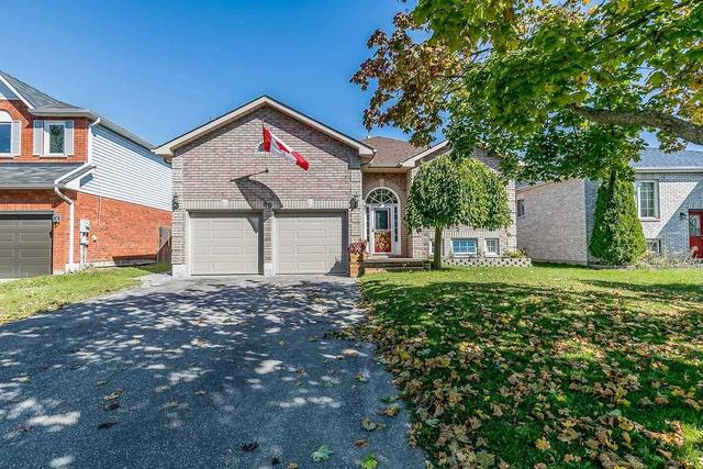 88 O'shaughnessy Cres, House detached with 2 bedrooms, 2 bathrooms and 6 parking in Barrie ON | Image 1