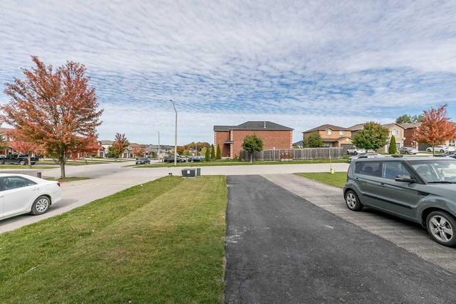 55 Courtney Cres, House attached with 2 bedrooms, 2 bathrooms and 4 parking in Barrie ON | Image 34