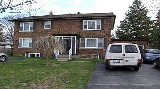 193 Bronte Rd, House detached with 3 bedrooms, 2 bathrooms and null parking in Oakville ON | Image 1