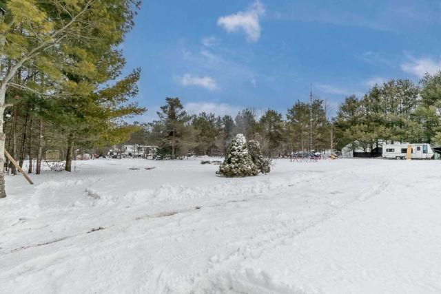 2558 Horseshoe Valley Rd W, House detached with 6 bedrooms, 3 bathrooms and 12 parking in Springwater ON | Image 24