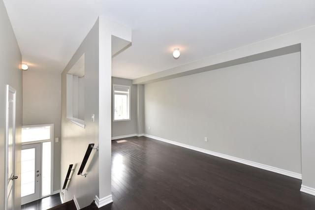 58 Farooq Blvd, House attached with 3 bedrooms, 3 bathrooms and 2 parking in Vaughan ON | Image 23