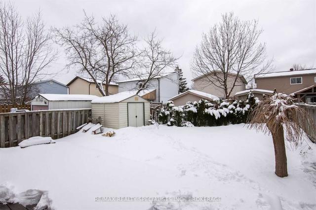 23 Homer Sq, House detached with 3 bedrooms, 1 bathrooms and 2 parking in Brampton ON | Image 17