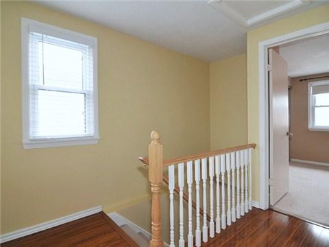 584 Minto St, House semidetached with 3 bedrooms, 2 bathrooms and 3 parking in Oshawa ON | Image 8