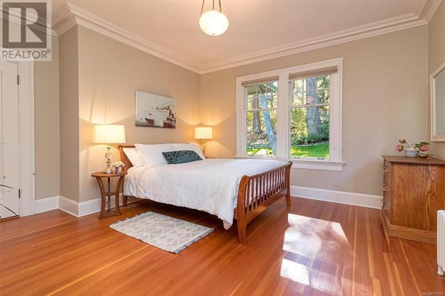 50 Sylvan Lane, House detached with 3 bedrooms, 4 bathrooms and 3 parking in Oak Bay BC | Image 25