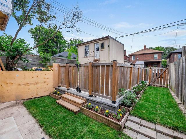 105 Winnett Ave, House semidetached with 3 bedrooms, 2 bathrooms and 1 parking in Toronto ON | Image 13