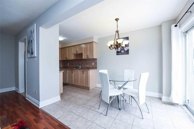 38 Domenico Cres, House attached with 3 bedrooms, 3 bathrooms and 2 parking in Brampton ON | Image 2