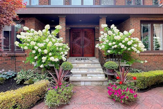 79 Rockview Gdns, House detached with 4 bedrooms, 4 bathrooms and 8 parking in Vaughan ON | Image 33