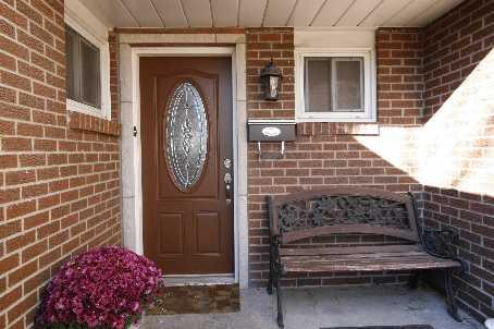 42 - 485 Meadows Blvd, Townhouse with 3 bedrooms, 2 bathrooms and 2 parking in Mississauga ON | Image 1