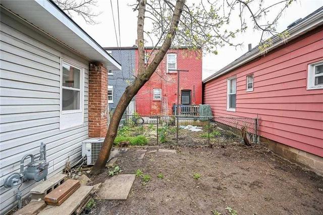 1024 Cannon St E, House attached with 3 bedrooms, 2 bathrooms and 0 parking in Hamilton ON | Image 30