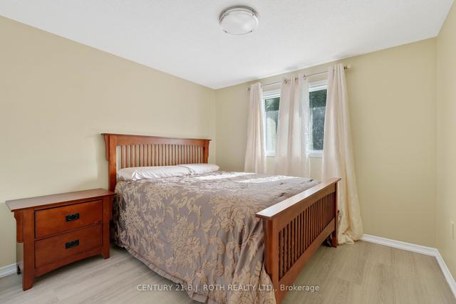 83 Geddes Cres, House detached with 3 bedrooms, 2 bathrooms and 5 parking in Barrie ON | Image 14