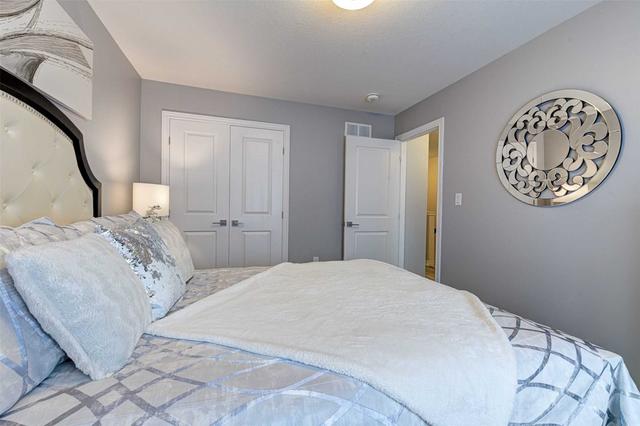 8 - 35 Midhurst Hts, Townhouse with 3 bedrooms, 3 bathrooms and 2 parking in Hamilton ON | Image 17