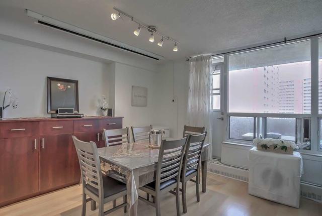1802 - 3390 Weston Rd, Condo with 2 bedrooms, 1 bathrooms and 1 parking in Toronto ON | Image 4