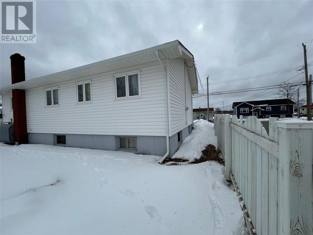 36 Earle Street, House detached with 4 bedrooms, 2 bathrooms and null parking in Grand Falls-Windsor NL | Image 10