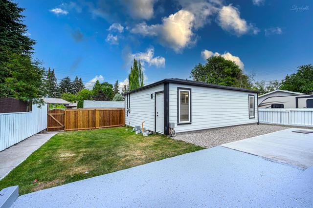 12 Hillary Crescent Sw, House detached with 4 bedrooms, 3 bathrooms and 2 parking in Calgary AB | Image 15