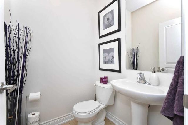 16 Goldthread Terr, House semidetached with 4 bedrooms, 3 bathrooms and 2 parking in Toronto ON | Image 7