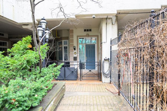 100 - 78 St Patrick St, Townhouse with 1 bedrooms, 1 bathrooms and 0 parking in Toronto ON | Image 34