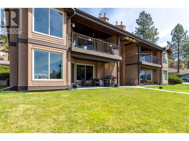 2220 Golf Course Drive, House attached with 2 bedrooms, 2 bathrooms and 2 parking in West Kelowna BC | Image 18