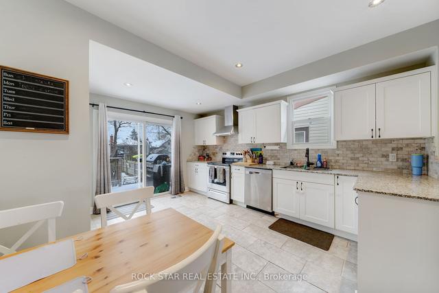 47 East 33rd St, House detached with 3 bedrooms, 1 bathrooms and 1 parking in Hamilton ON | Image 2