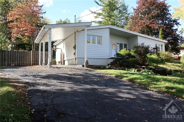 5432 Long Island Road, House detached with 3 bedrooms, 2 bathrooms and 5 parking in Ottawa ON | Image 1