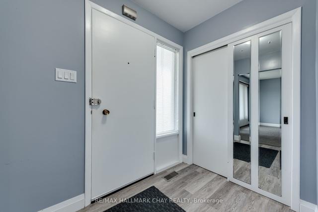 23b Davidson St, House detached with 2 bedrooms, 2 bathrooms and 4 parking in Barrie ON | Image 11