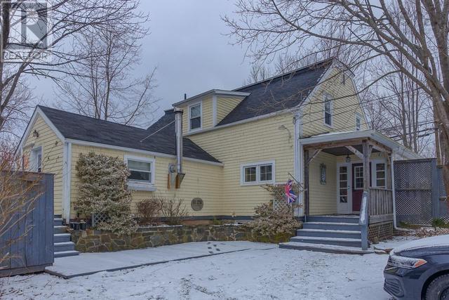 1036 King Street, House detached with 3 bedrooms, 1 bathrooms and null parking in Windsor NS | Image 6