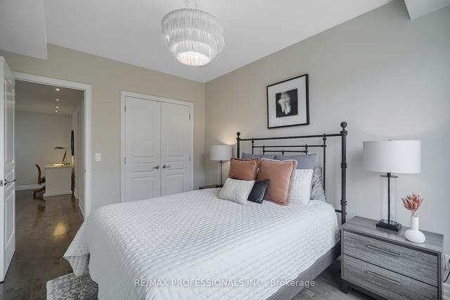 th8 - 21 Burkebrook Pl, Townhouse with 3 bedrooms, 3 bathrooms and 2 parking in Toronto ON | Image 13