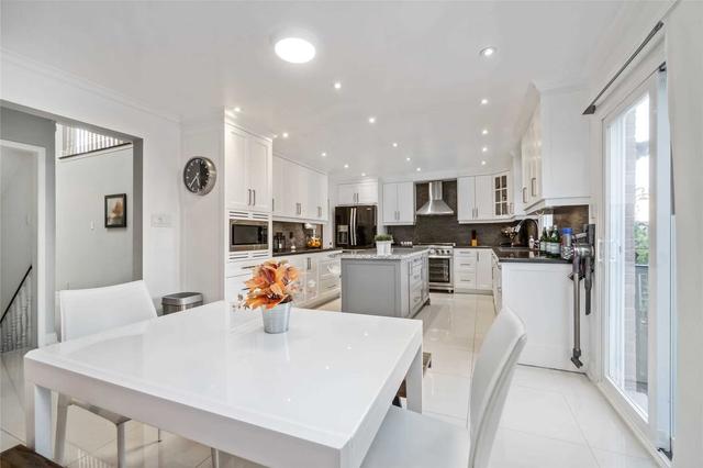 67 Mill Arbour Lane, House detached with 5 bedrooms, 4 bathrooms and 6 parking in Vaughan ON | Image 4
