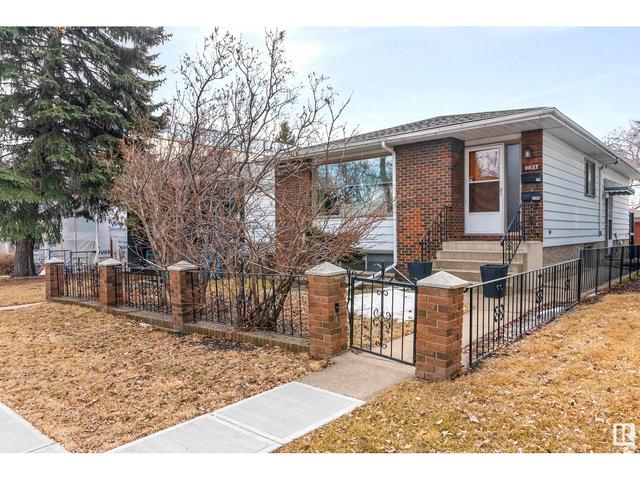 9827 85 Av Nw, House detached with 4 bedrooms, 2 bathrooms and 3 parking in Edmonton AB | Image 21