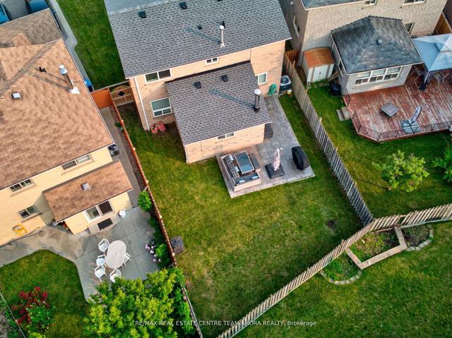 93 Cherrytree Dr, House detached with 3 bedrooms, 4 bathrooms and 6 parking in Brampton ON | Image 12