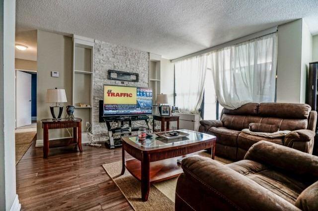 1309 - 20 Mississauga Valley Blvd, Condo with 3 bedrooms, 2 bathrooms and 1 parking in Mississauga ON | Image 3