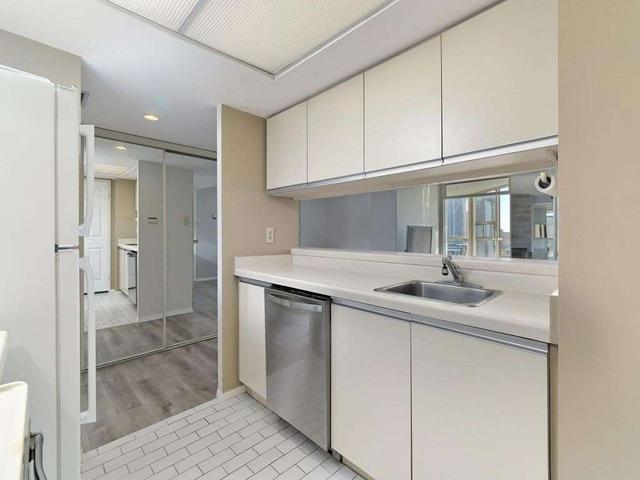 ph10 - 701 King St W, Condo with 2 bedrooms, 2 bathrooms and 1 parking in Toronto ON | Image 28