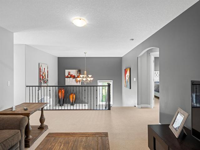 39 Cougar Plateau Place Sw, House detached with 4 bedrooms, 3 bathrooms and 4 parking in Calgary AB | Image 23