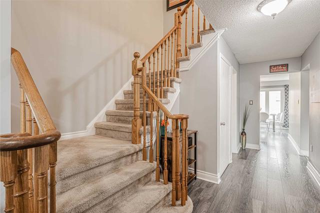 142 Reed Dr, House detached with 4 bedrooms, 3 bathrooms and 3 parking in Ajax ON | Image 4