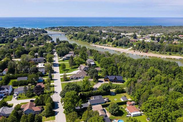 406 Alice St, House detached with 3 bedrooms, 3 bathrooms and 8 parking in Saugeen Shores ON | Image 30