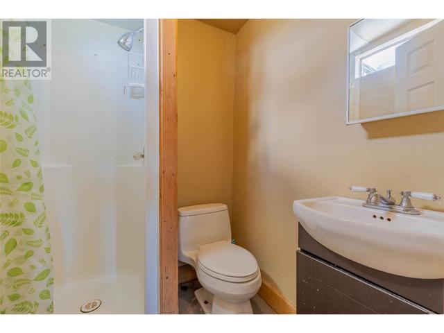 5403 Snowbrush Street, Home with 6 bedrooms, 2 bathrooms and 6 parking in Okanagan Similkameen C BC | Image 58