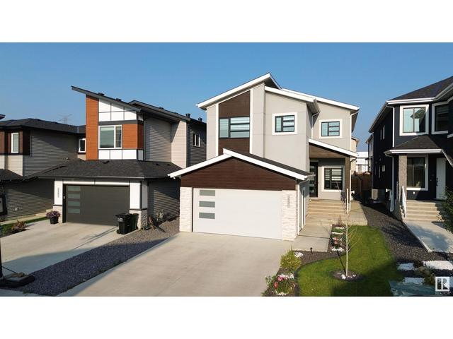 203 37 St Sw, House detached with 4 bedrooms, 3 bathrooms and null parking in Edmonton AB | Image 1
