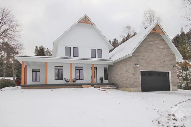 5093 Opeongo Road, House detached with 3 bedrooms, 3 bathrooms and 6 parking in Ottawa ON | Image 1