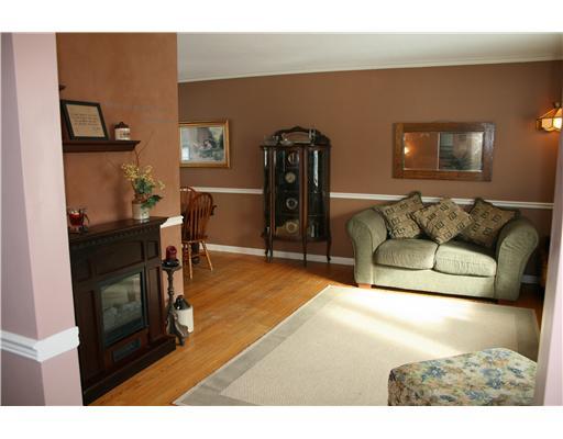 80 Ottaway Ave, House detached with 3 bedrooms, 2 bathrooms and null parking in Barrie ON | Image 3