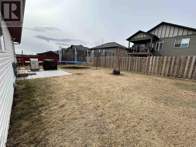 8728 81a Street, House detached with 3 bedrooms, 1 bathrooms and null parking in Fort St. John BC | Image 33